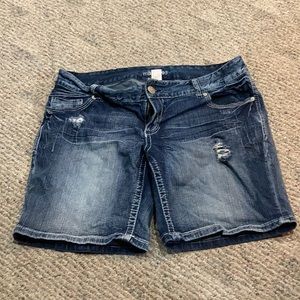 Maurices shorts distressed